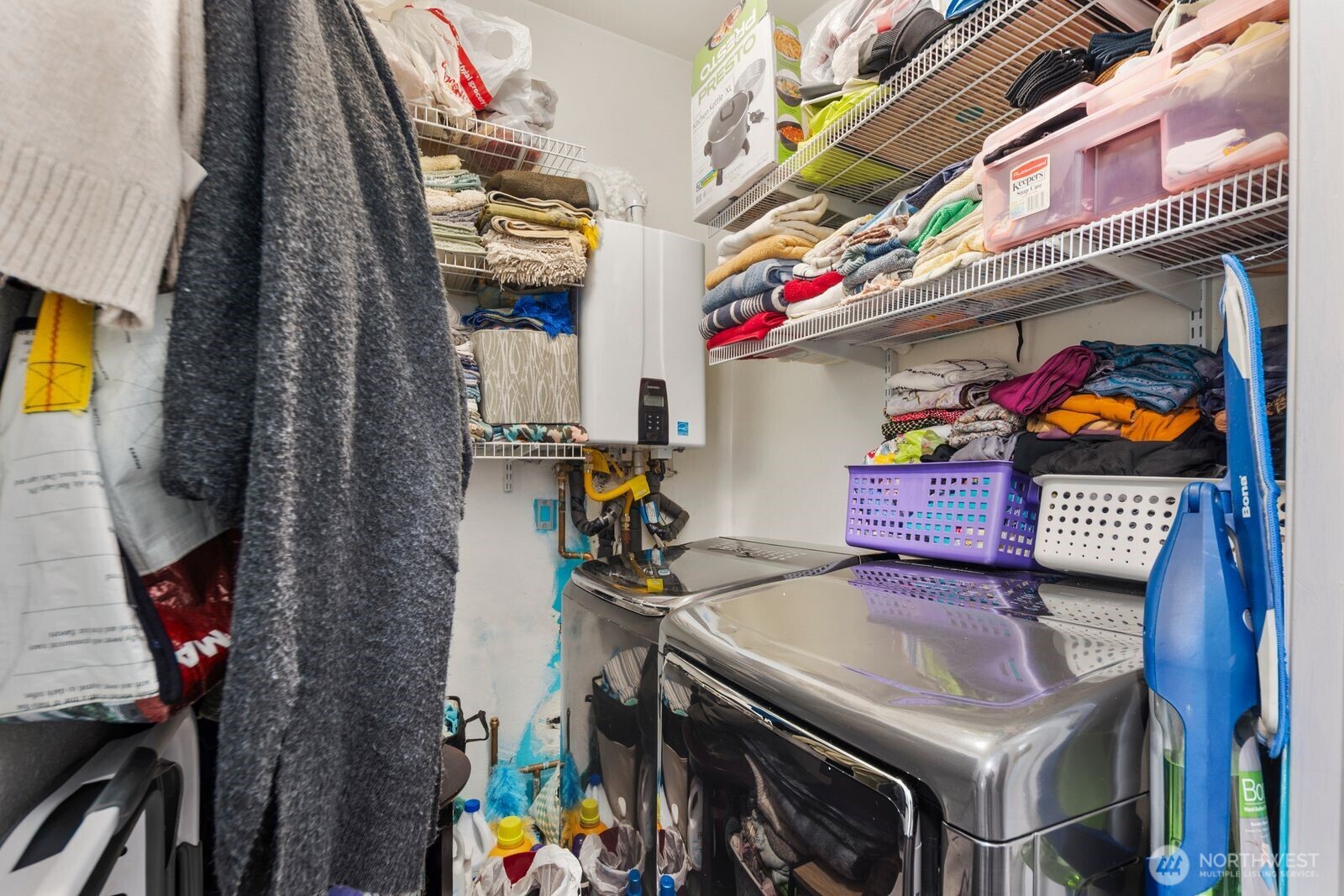 9452 25th Avenue SW, Seattle, WA 98106