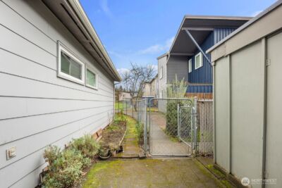 9452 25th Avenue SW, Seattle, WA 98106 - Photo 24