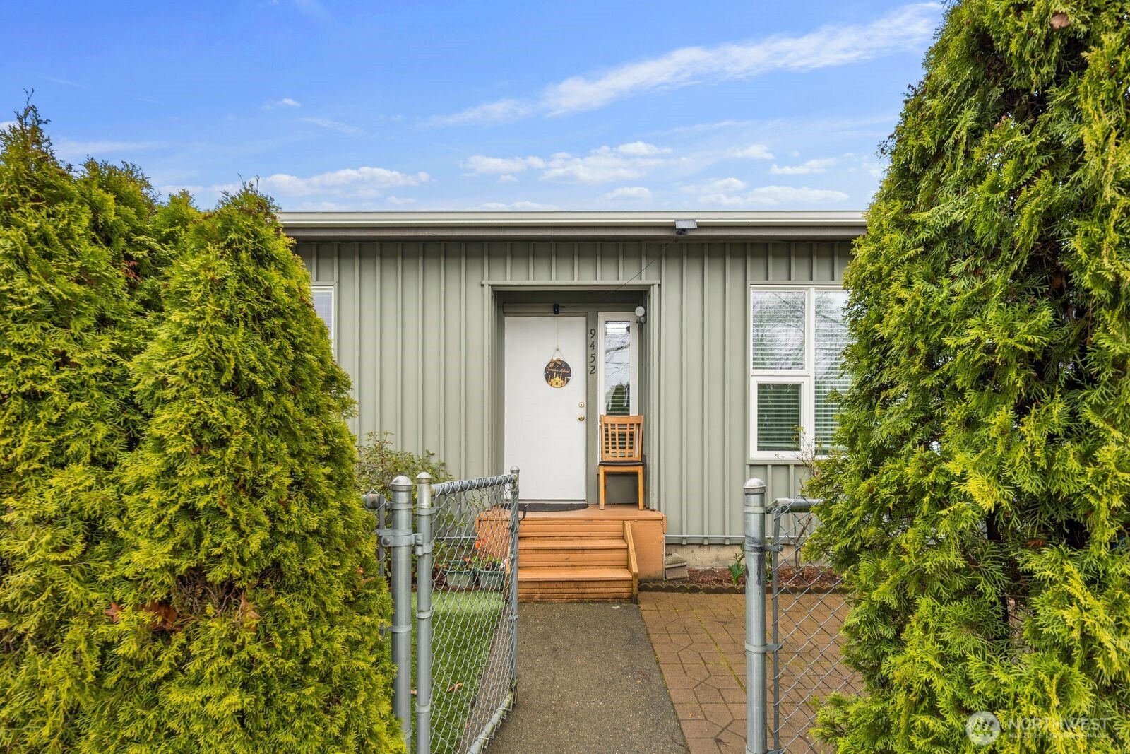 9452 25th Avenue SW, Seattle, WA 98106