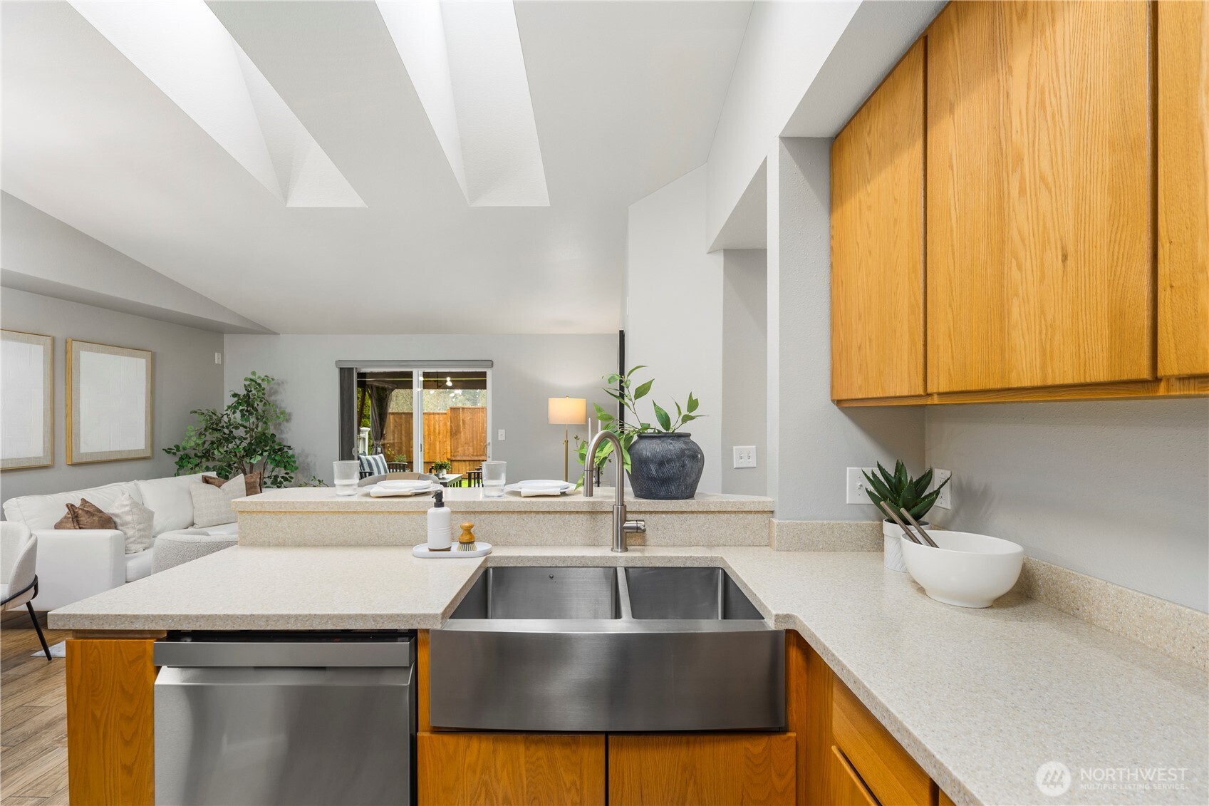 2000 Birch Court , Milton, WA 98354