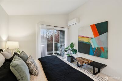 9242 Woodlawn Avenue N #B, Seattle, WA 98103 - Photo 17