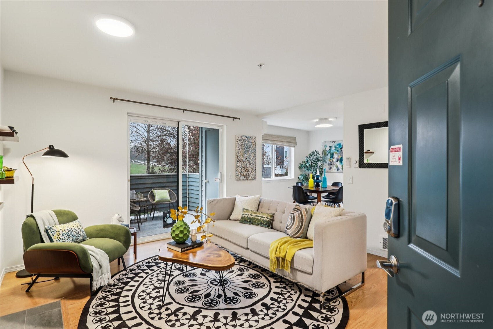 9242 Woodlawn Avenue N #B, Seattle, WA 98103