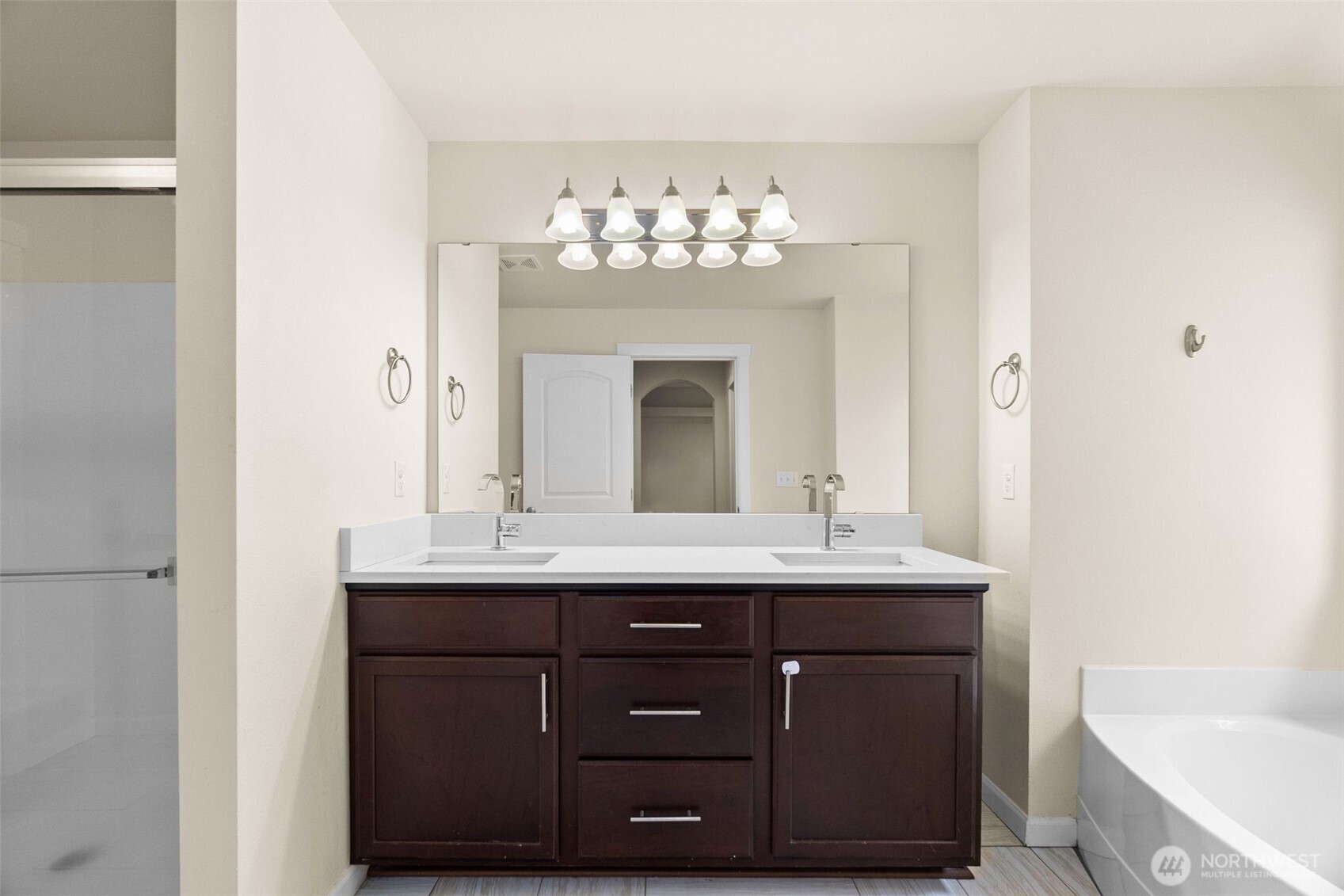 4218 Goldcrest Drive NW, Olympia, WA 98502