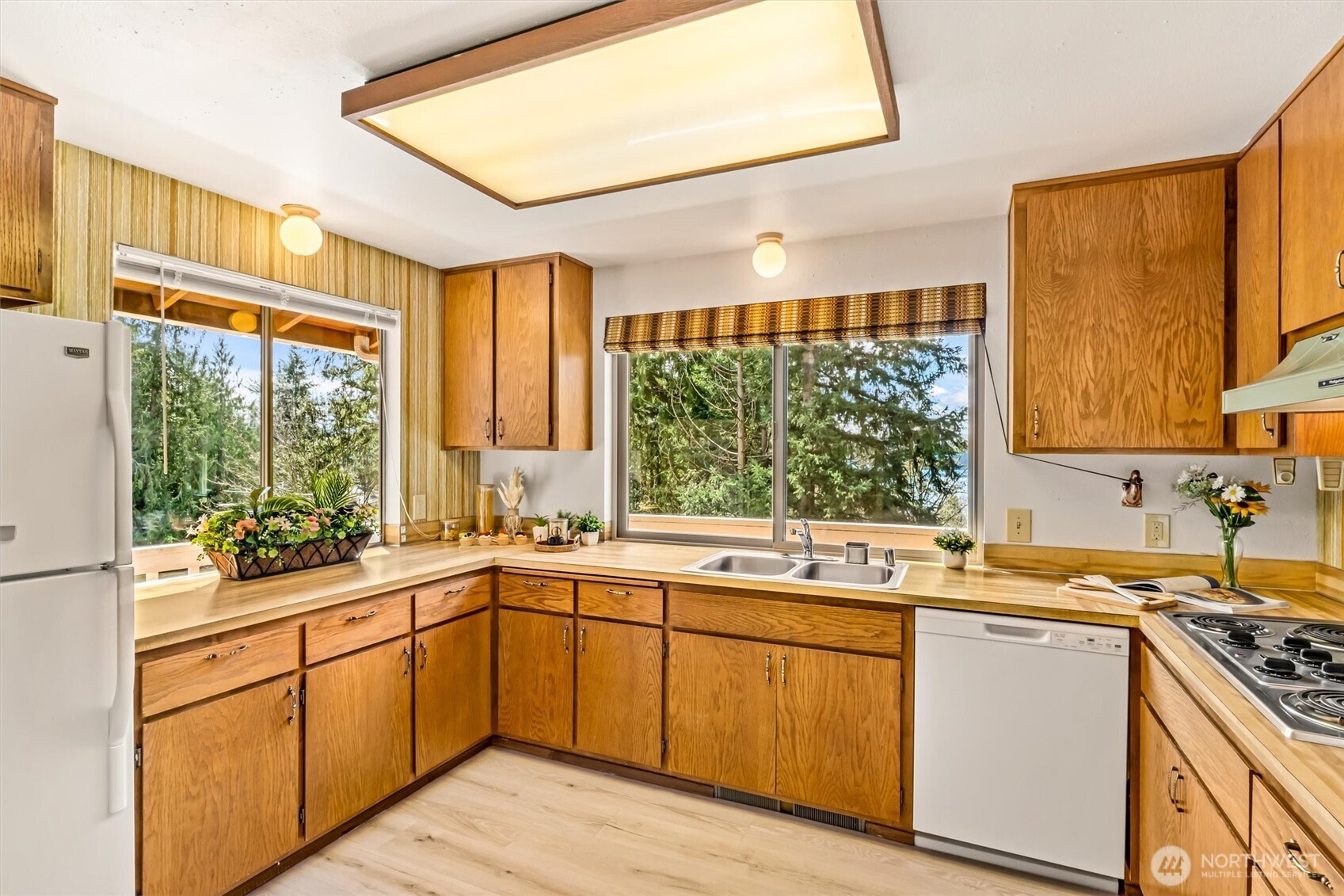 919 207th Avenue NE, Sammamish, WA 98074