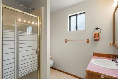 2007 E 15th Street , Bremerton, WA 98310 - Photo 15