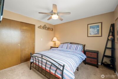 2007 E 15th Street , Bremerton, WA 98310 - Photo 17