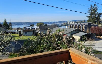 2007 E 15th Street , Bremerton, WA 98310 - Photo 2