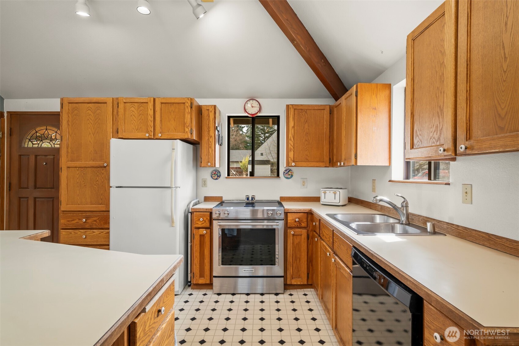 2007 E 15th Street , Bremerton, WA 98310