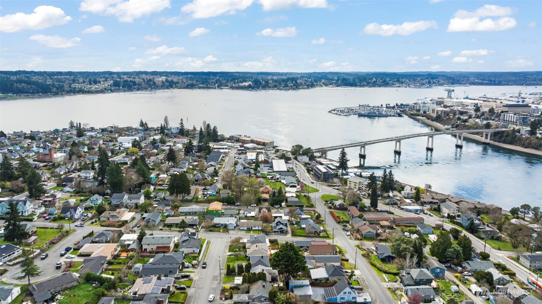 2007 E 15th Street , Bremerton, WA 98310