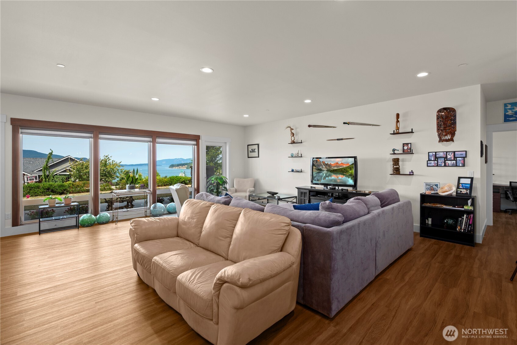 3803 W 2nd Street , Anacortes, WA 98221