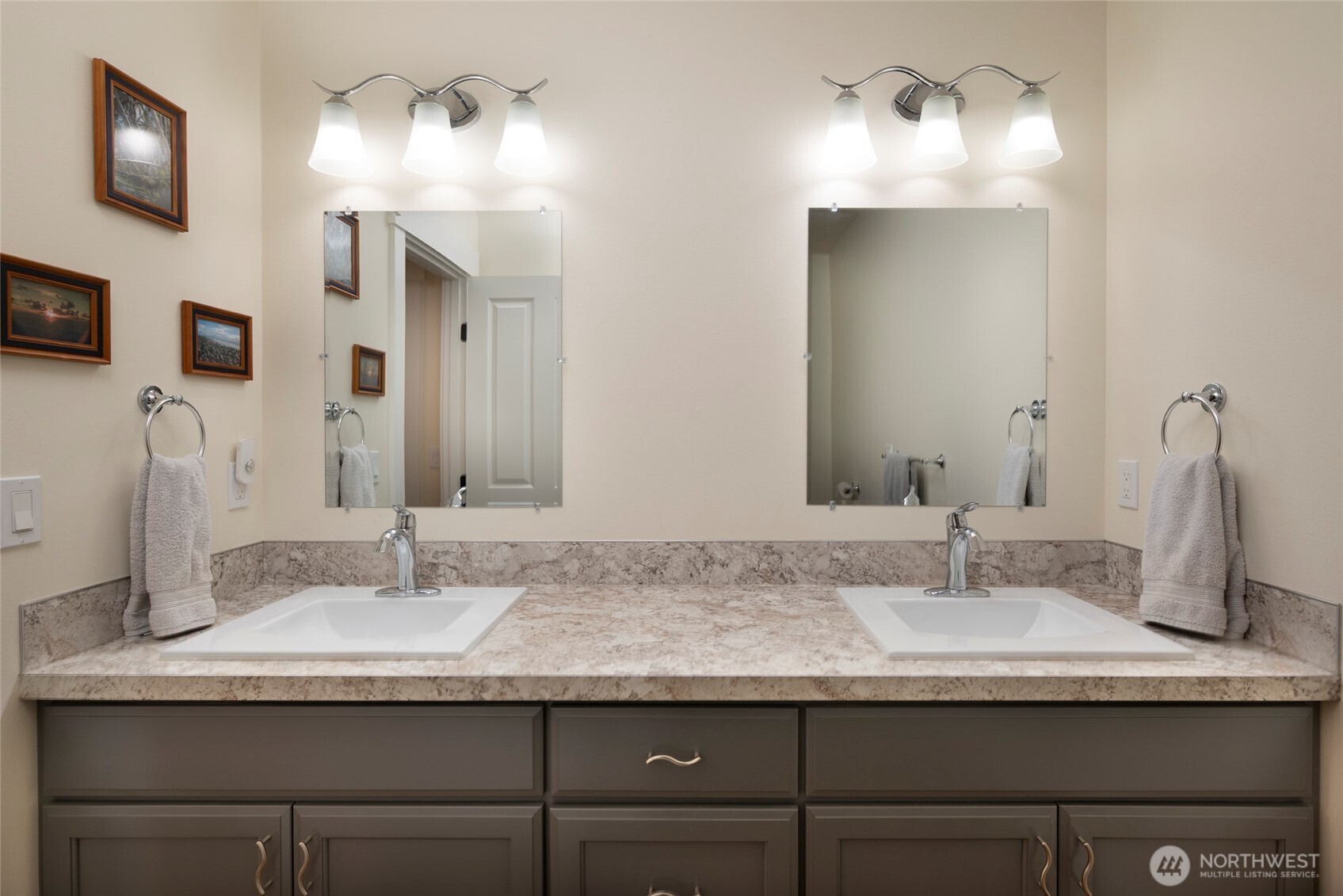 3803 W 2nd Street , Anacortes, WA 98221