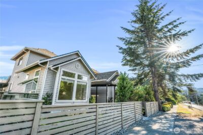 441 NE Alder Street #1 & 2, Issaquah, WA 98027-3422