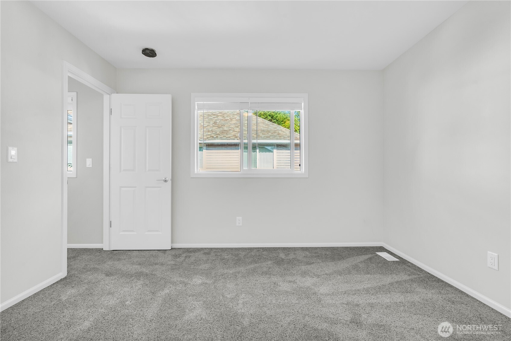 441 NE Alder Street #1 & 2, Issaquah, WA 98027-3422
