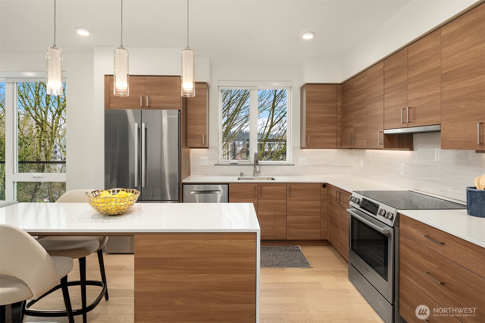 11903 NE 128th Street #414, Kirkland, WA 98034