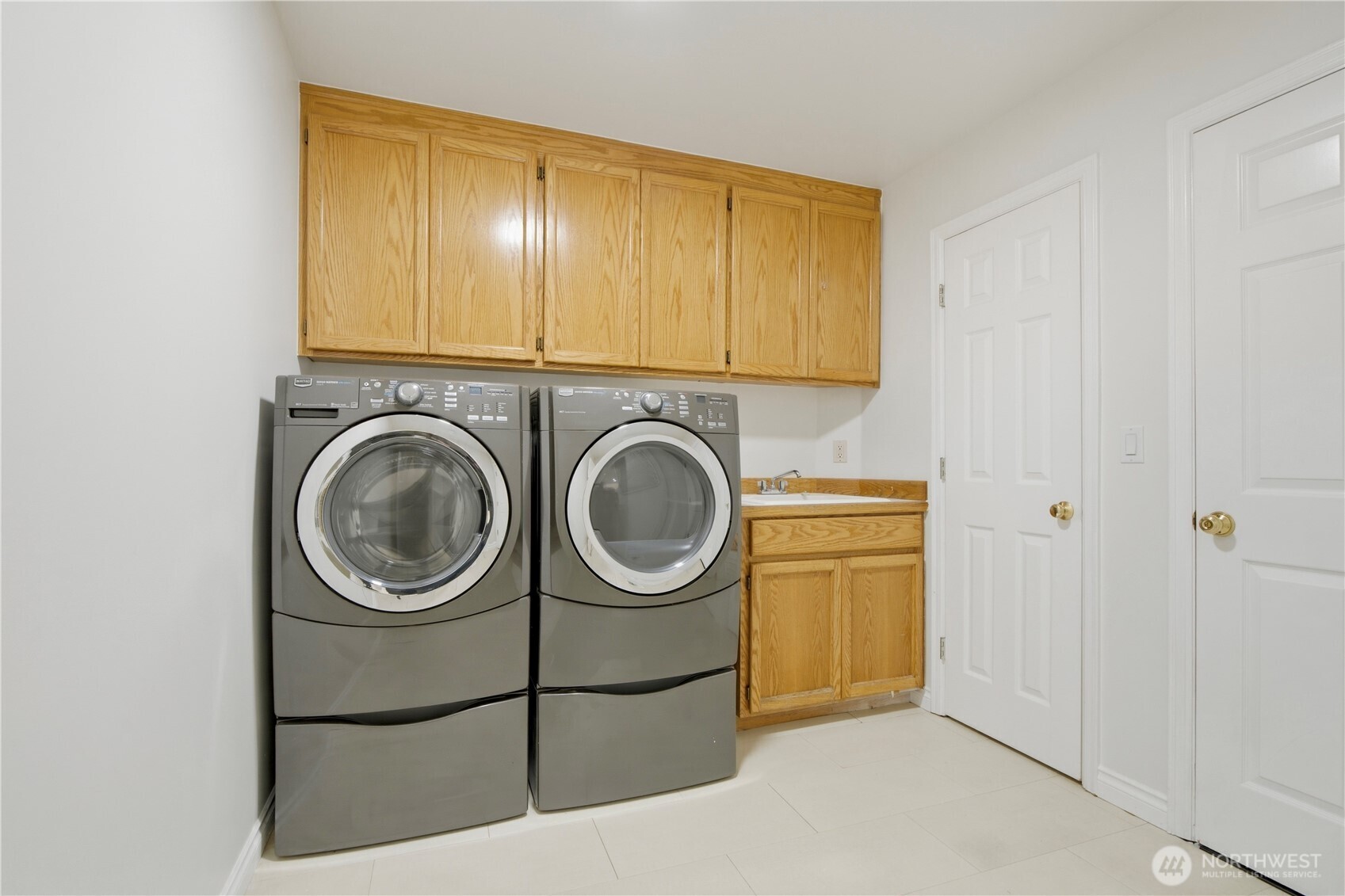 26419 NE 27th Dr , Redmond, WA 98053