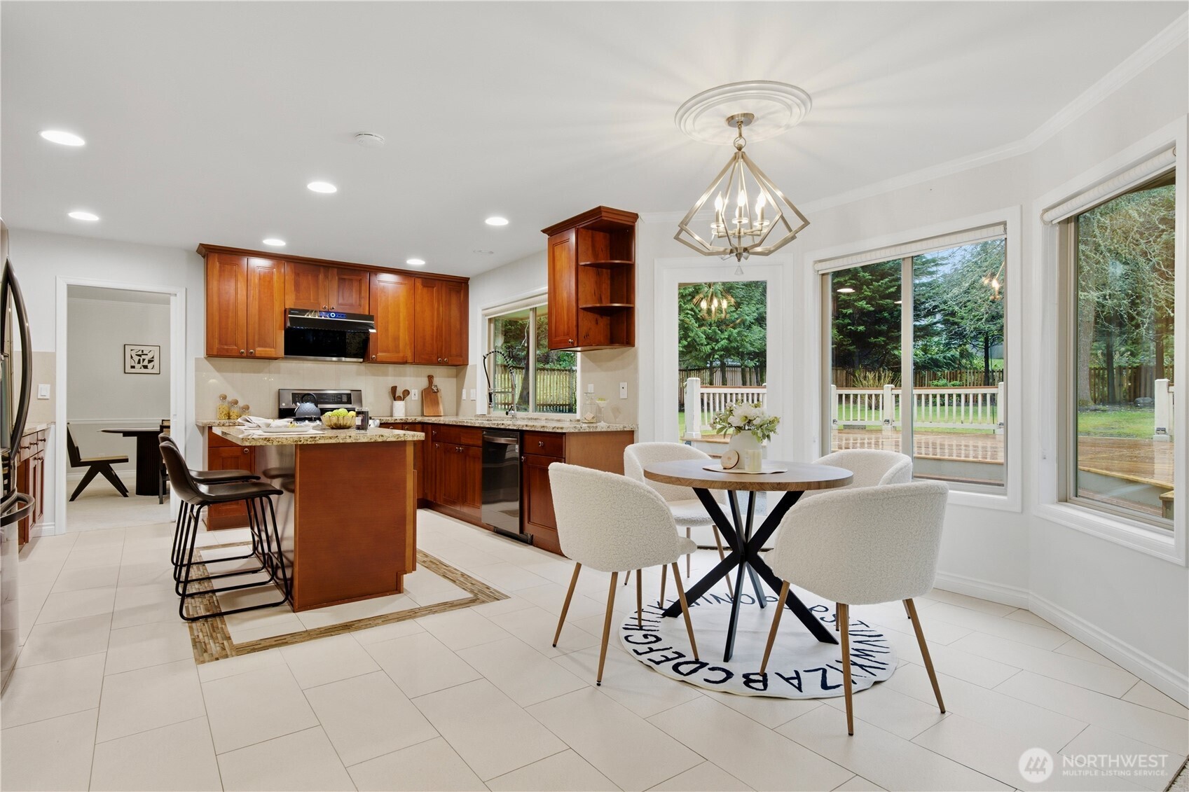 26419 NE 27th Dr , Redmond, WA 98053