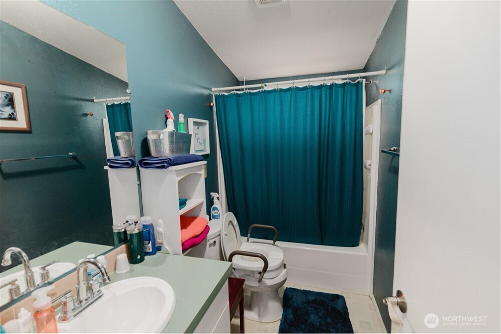 201 W Oakview Avenue #15, Centralia, WA 98531