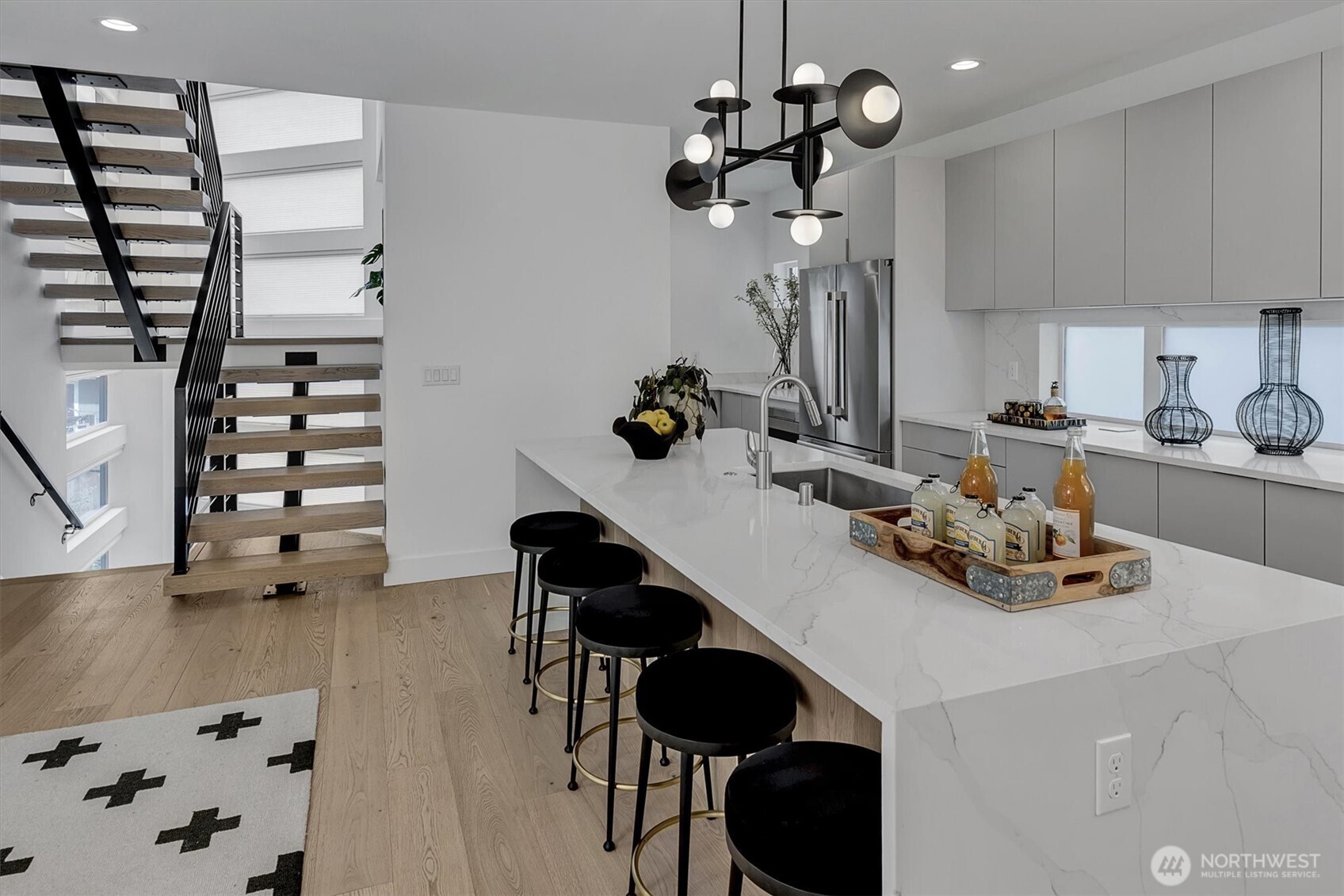 417 102nd Avenue SE, Bellevue, WA 98004