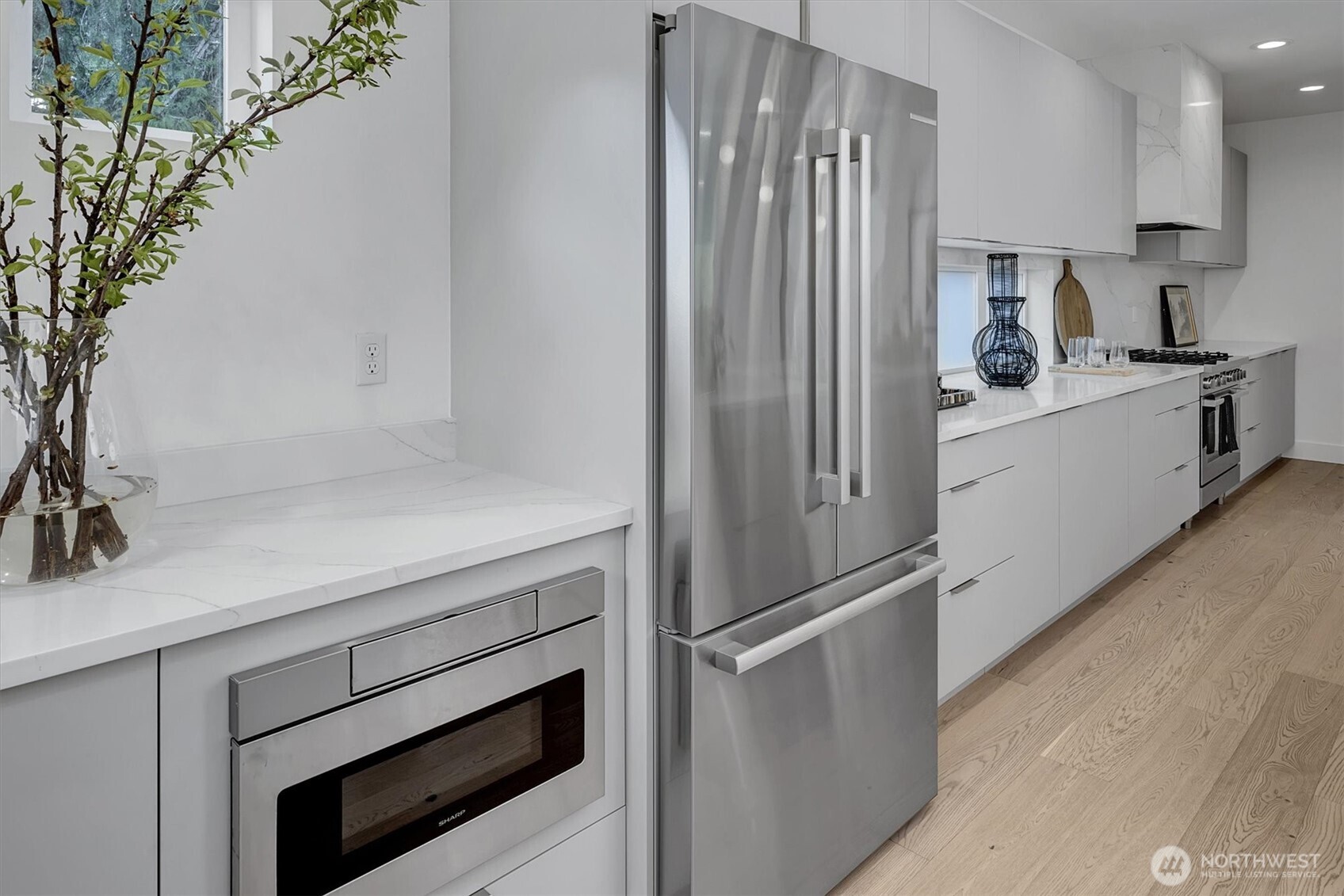 417 102nd Avenue SE, Bellevue, WA 98004