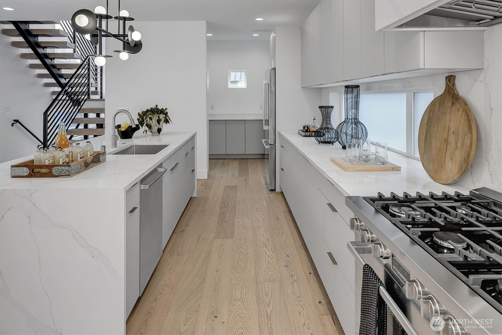 417 102nd Avenue SE, Bellevue, WA 98004