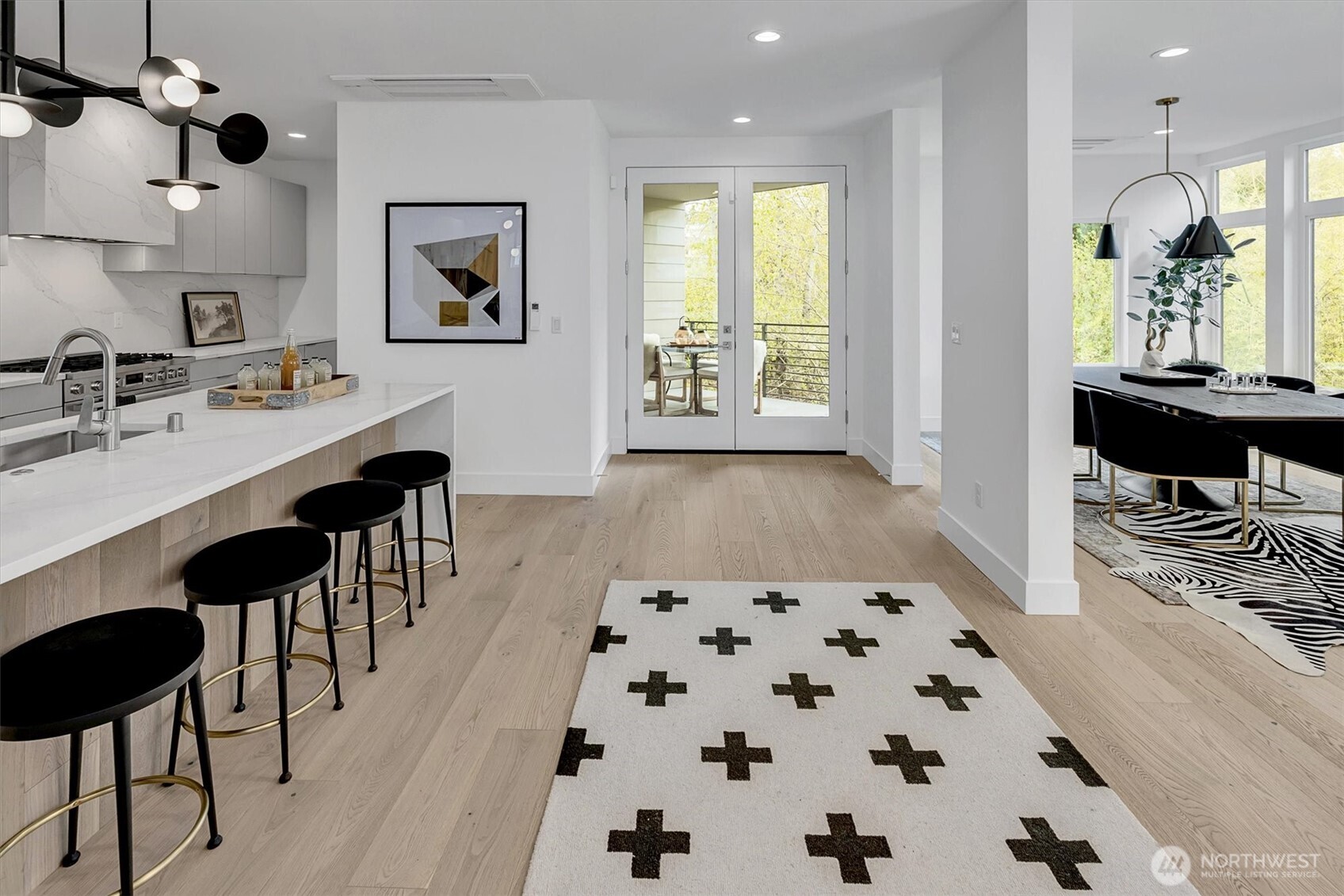 417 102nd Avenue SE, Bellevue, WA 98004