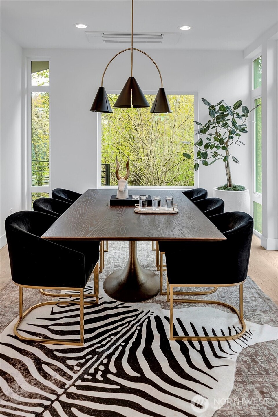 417 102nd Avenue SE, Bellevue, WA 98004