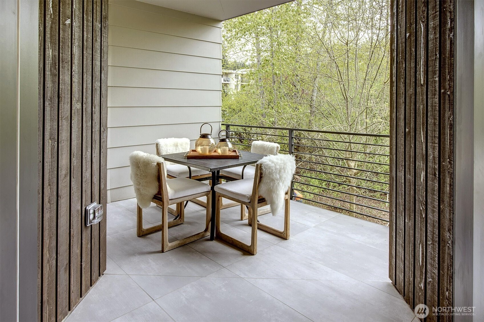 417 102nd Avenue SE, Bellevue, WA 98004