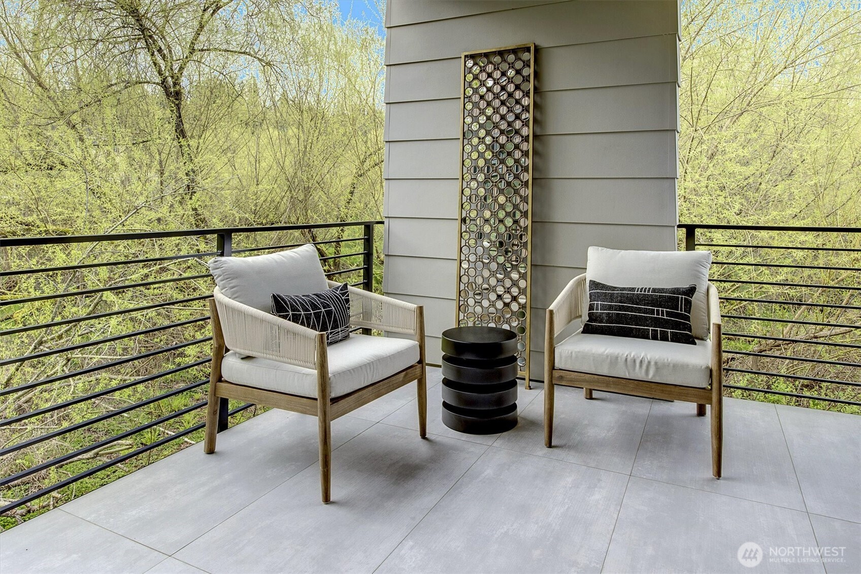 417 102nd Avenue SE, Bellevue, WA 98004