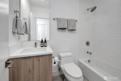 417 102nd Avenue SE, Bellevue, WA 98004 - Photo 38