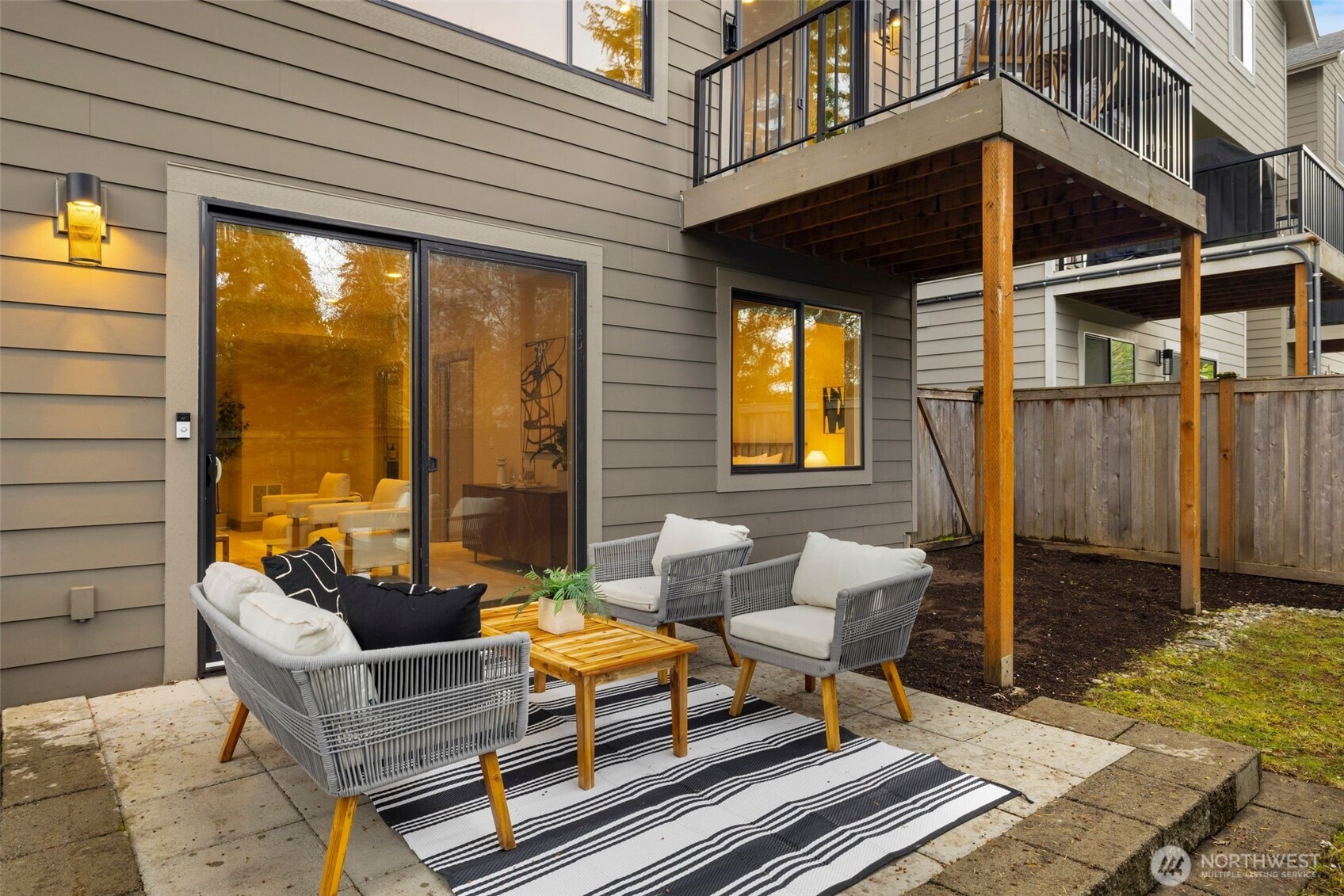 14118 74th Court NE #10, Kirkland, WA 98034