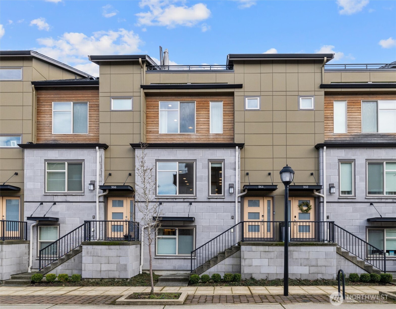 964 7th Avenue NE ##2.4, Issaquah, WA 98029