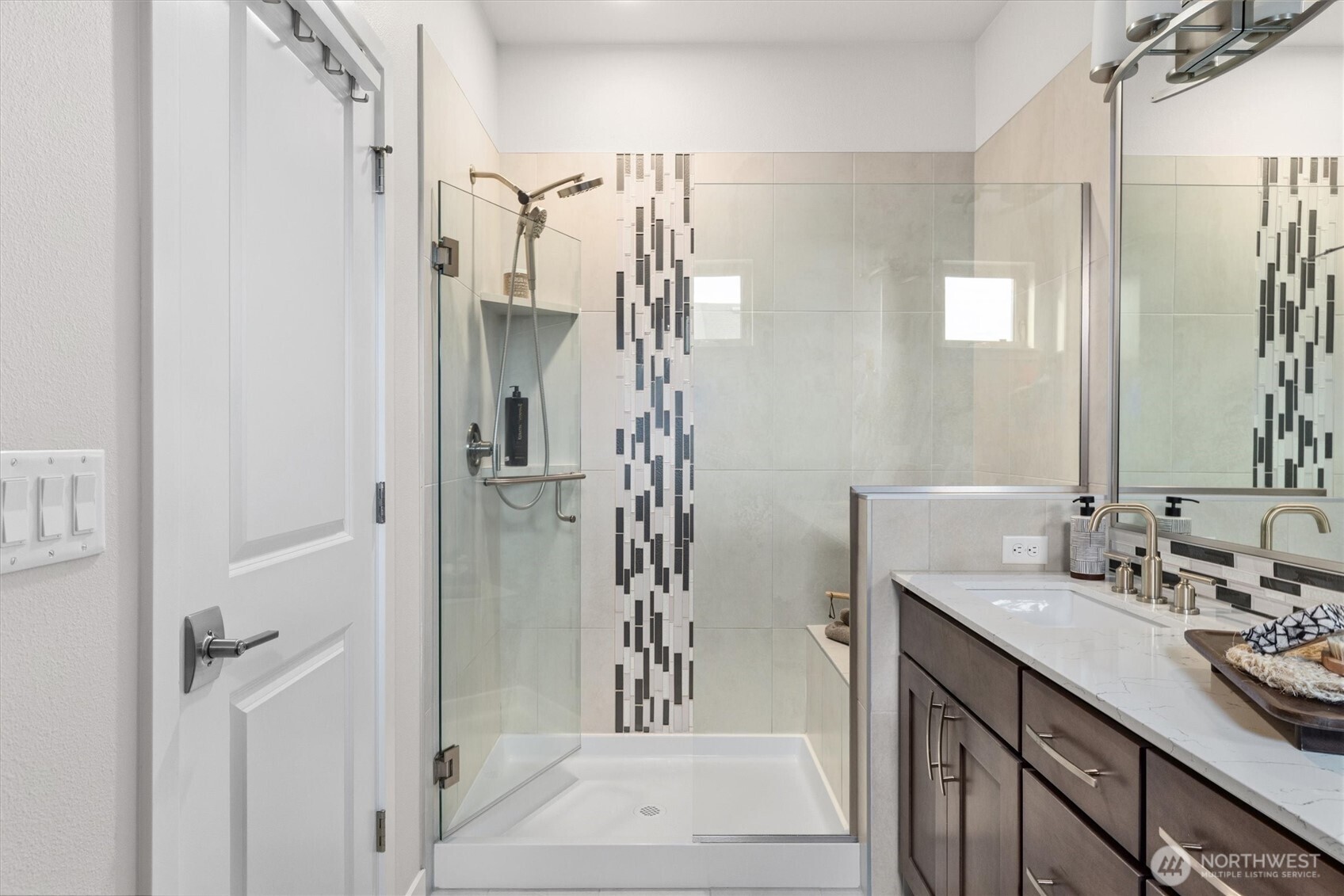 964 7th Avenue NE ##2.4, Issaquah, WA 98029