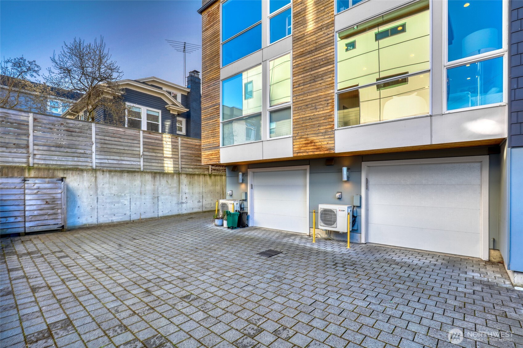 3220 Franklin Avenue E, Seattle, WA 98102