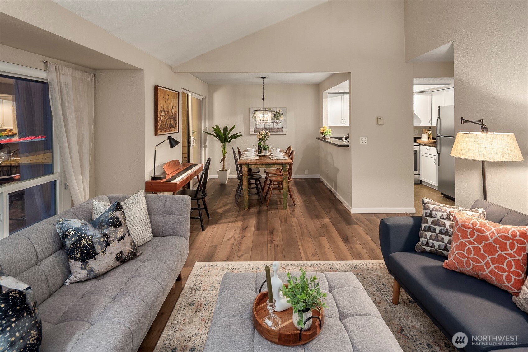 705 143rd Avenue NE #A4, Bellevue, WA 98007-4758