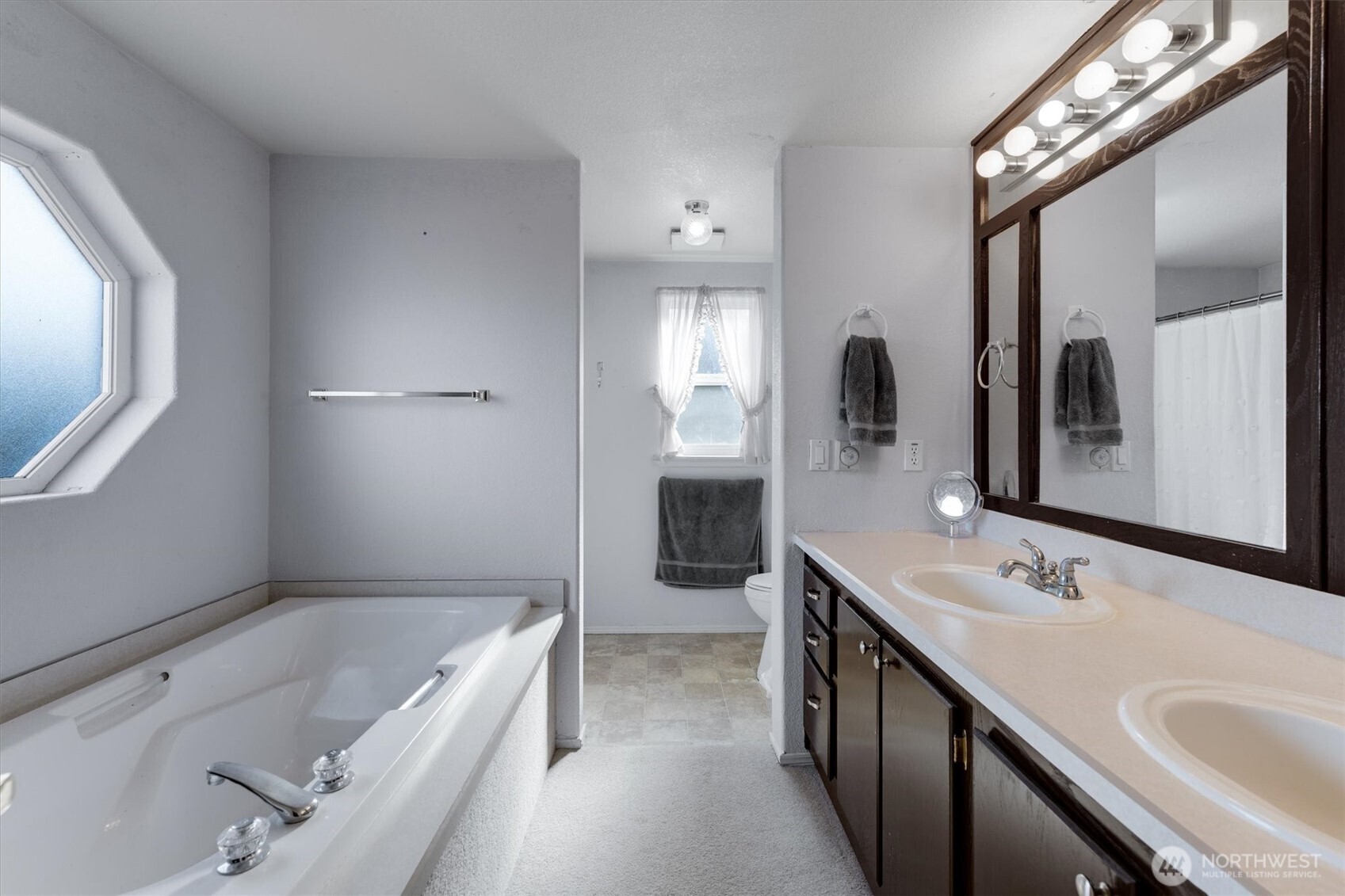 1556 Kool Road , Kelso, WA 98626