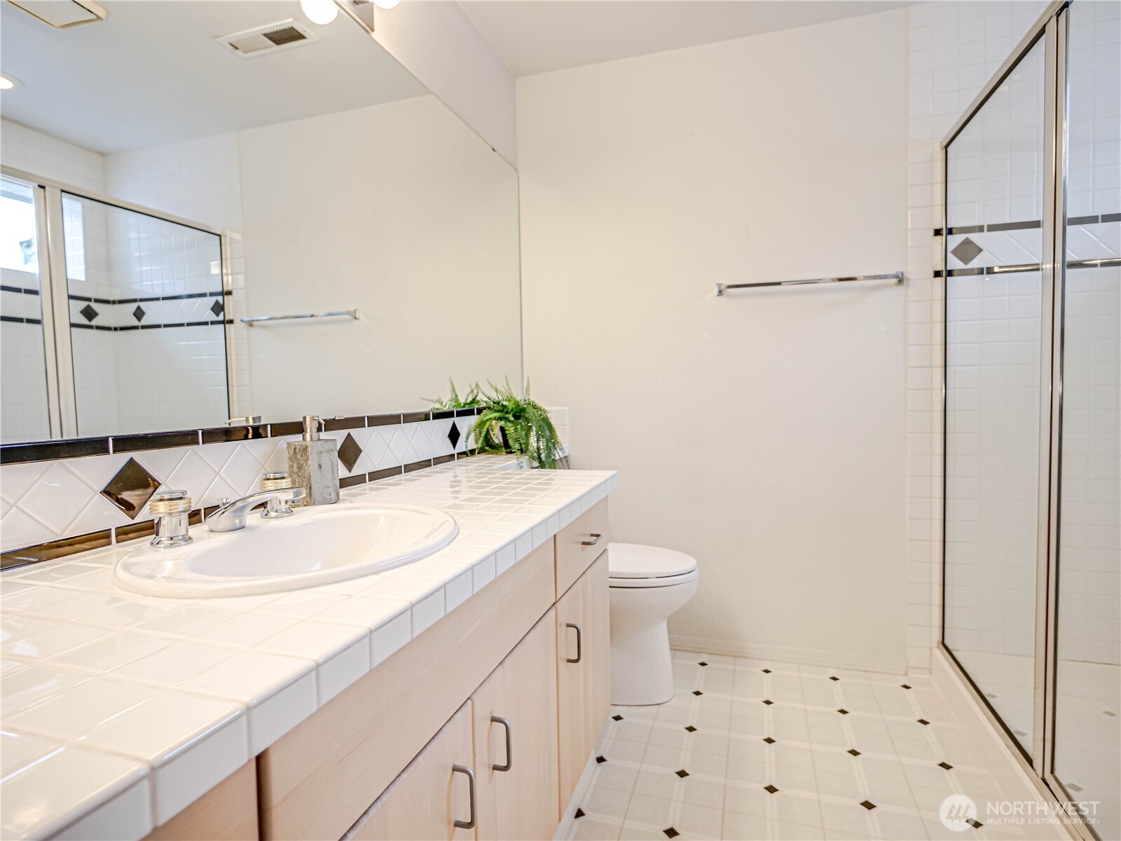 4714 Fairwood Boulevard NE #202, Tacoma, WA 98422