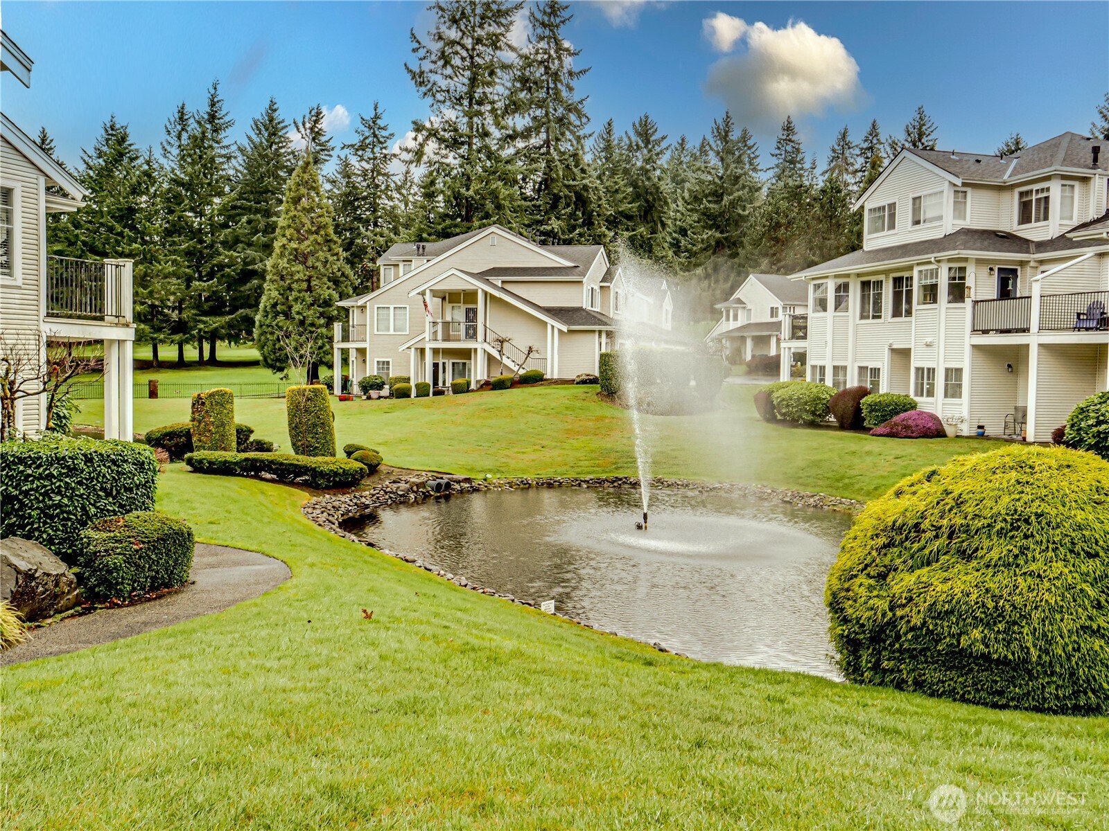 4714 Fairwood Boulevard NE #202, Tacoma, WA 98422