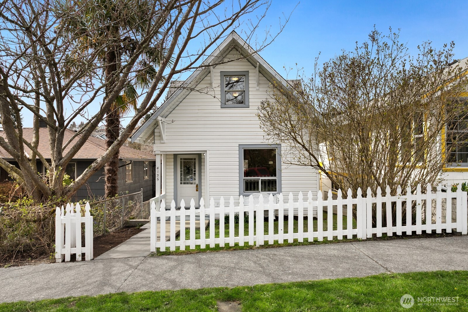 4135 36th Ave SW, Seattle, WA 98126