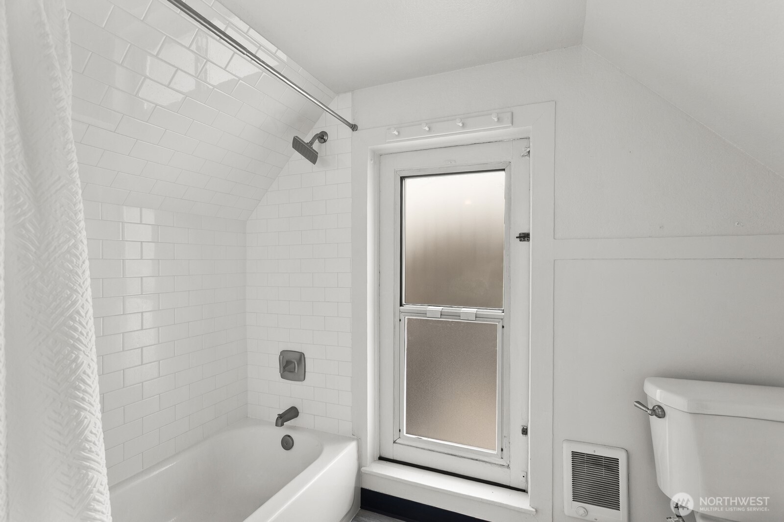 4135 36th Ave SW, Seattle, WA 98126