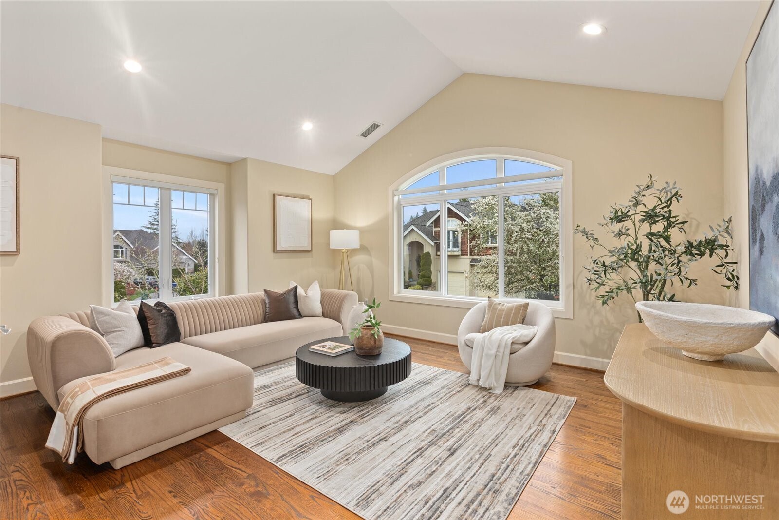 2211 204th Place NE , Sammamish, WA 98074