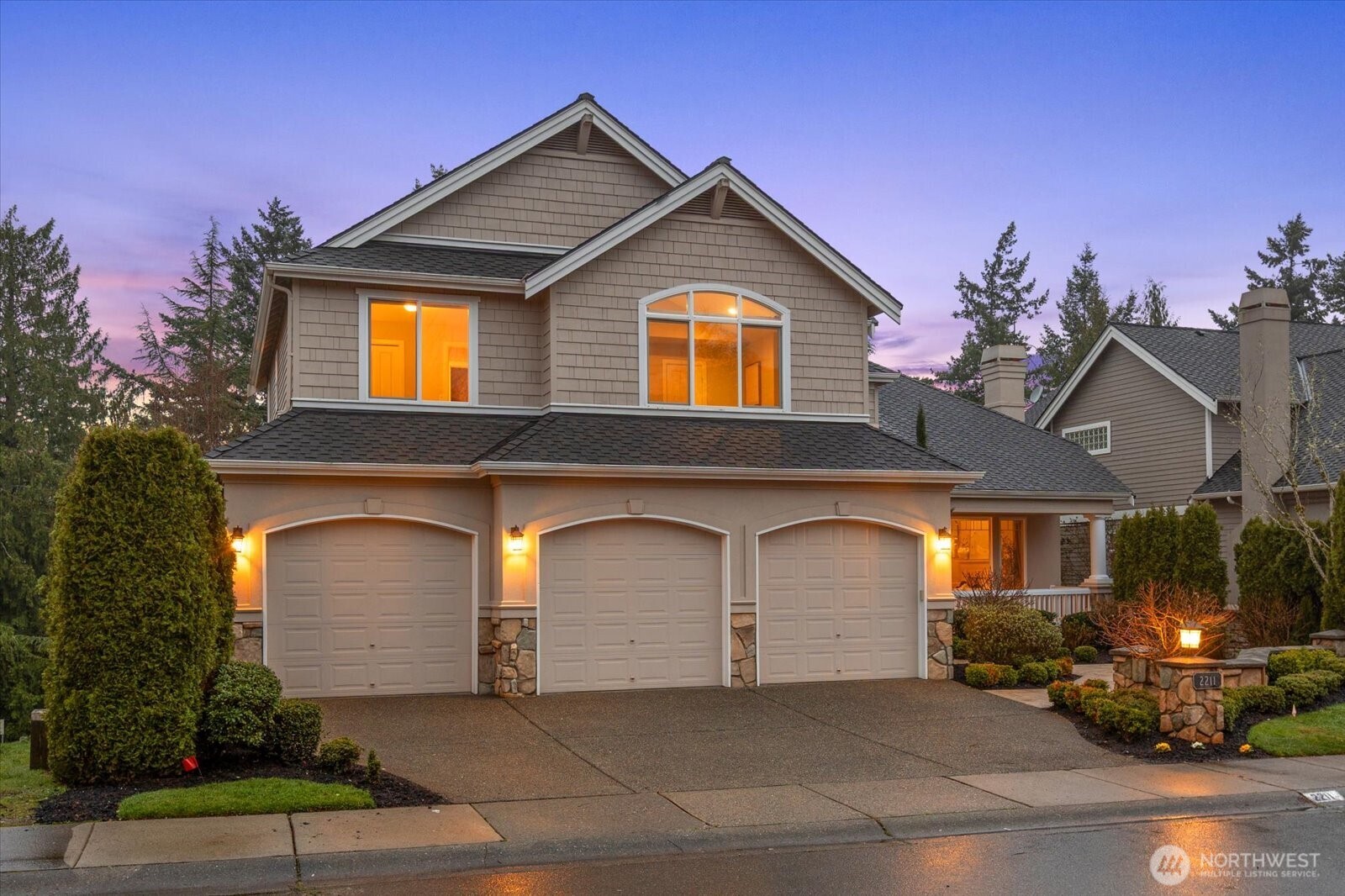 2211 204th Place NE , Sammamish, WA 98074
