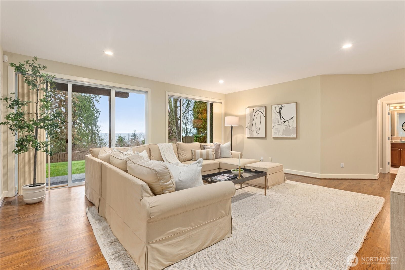 2211 204th Place NE , Sammamish, WA 98074