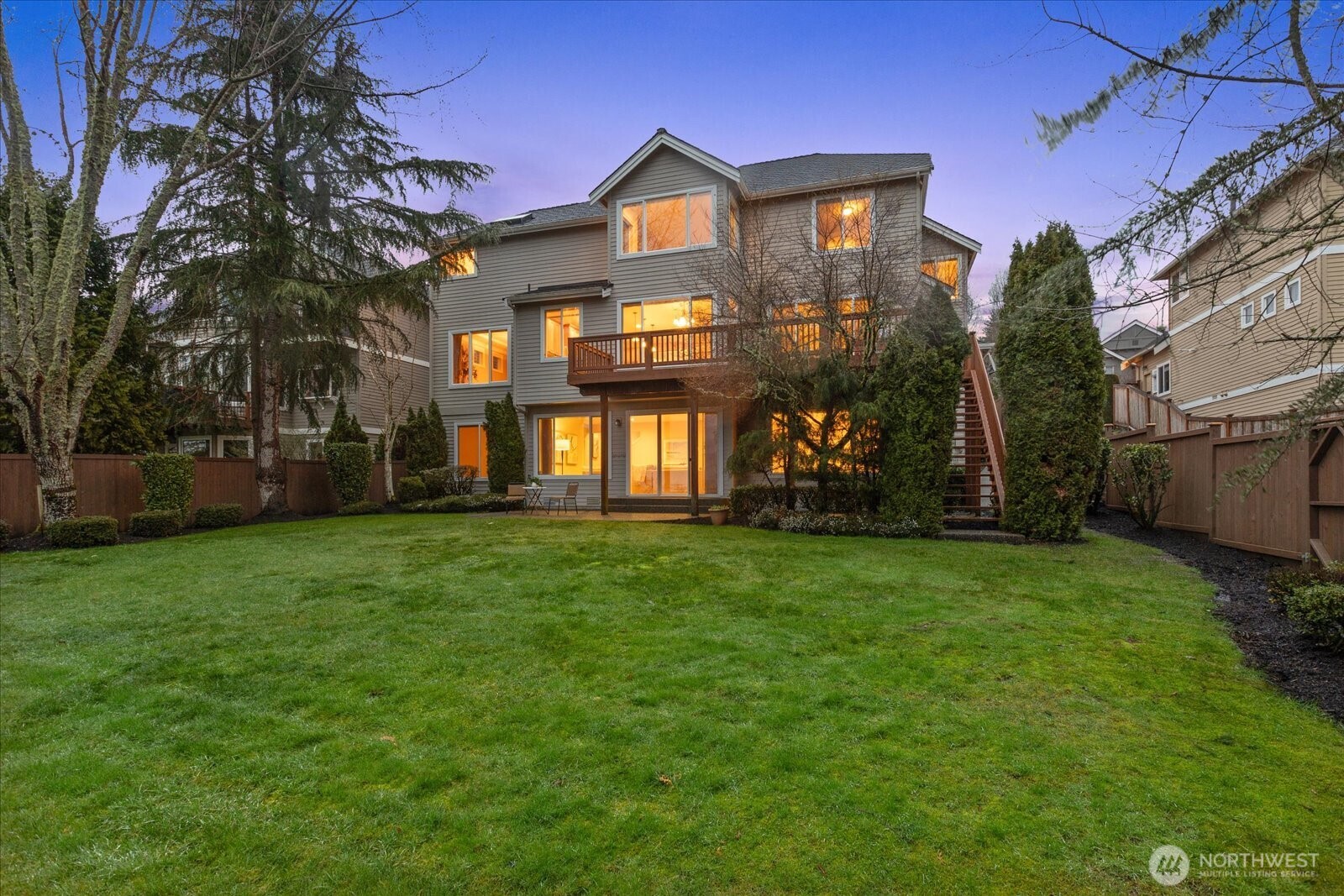 2211 204th Place NE , Sammamish, WA 98074