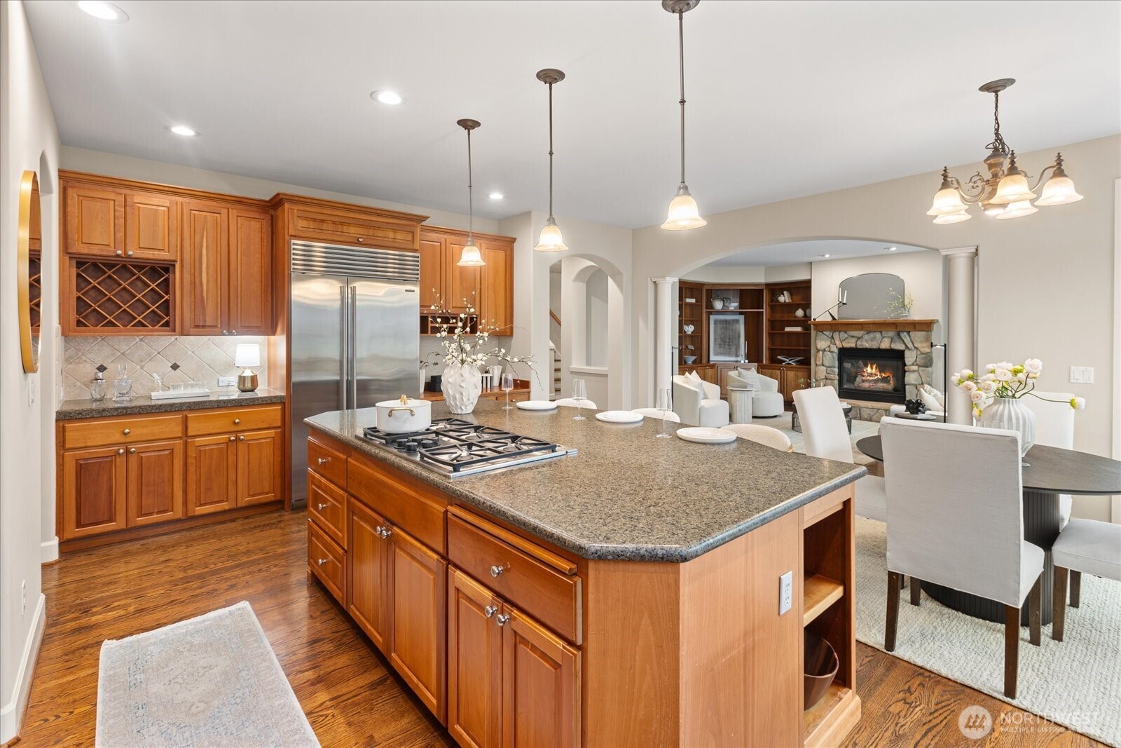 2211 204th Place NE , Sammamish, WA 98074