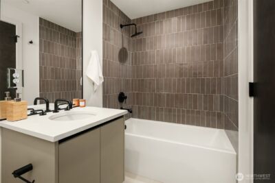 419 99th Avenue NE, Bellevue, WA 98004 - Photo 5