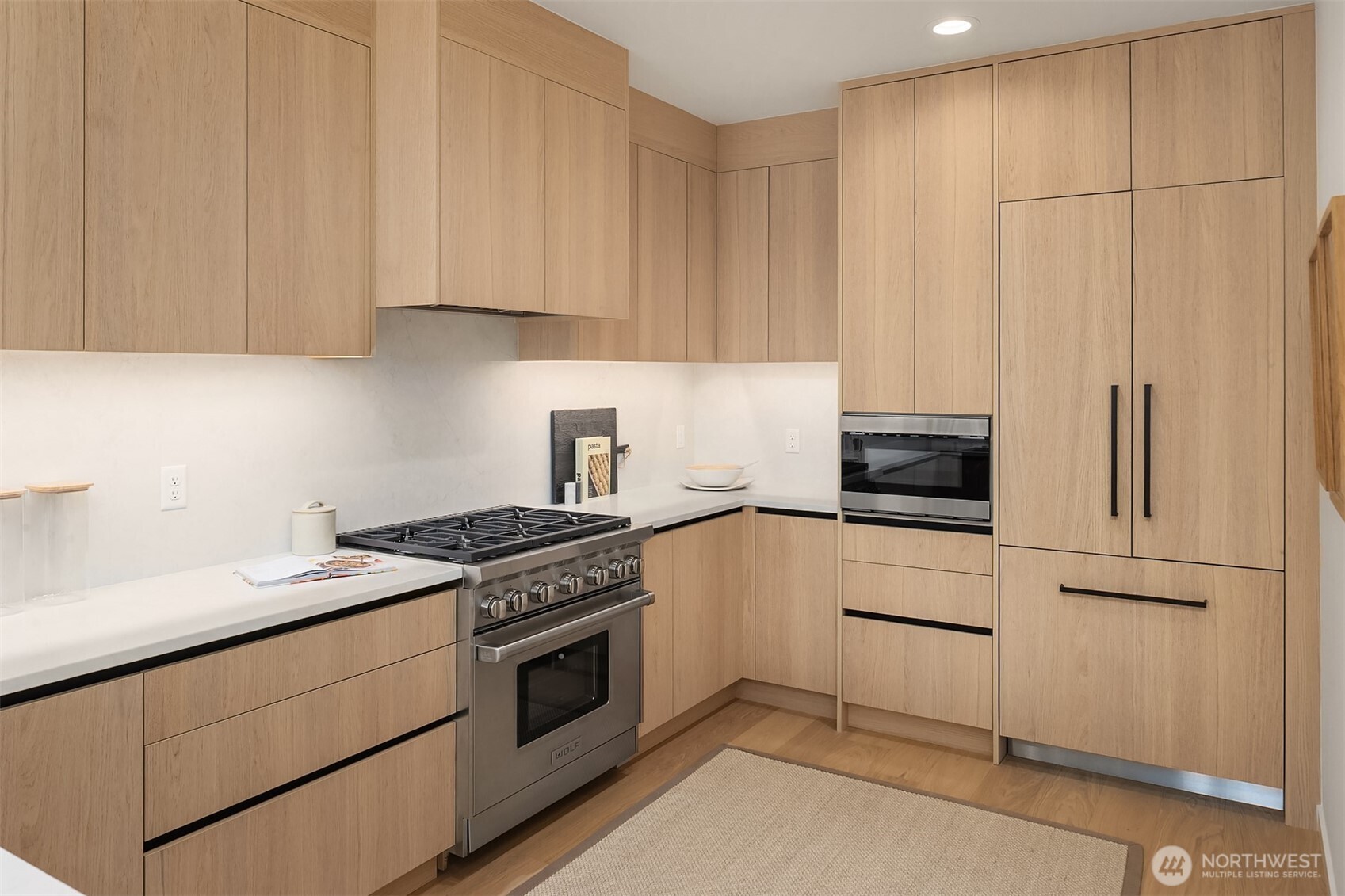 419 99th Avenue NE, Bellevue, WA 98004