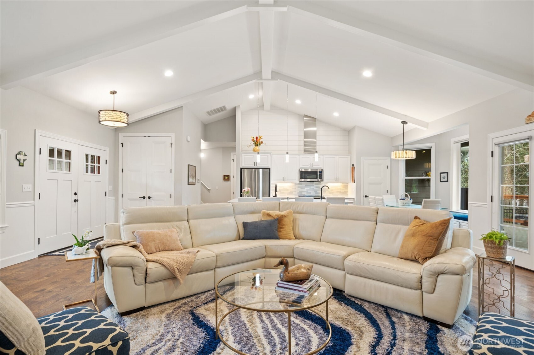 141 E Hofaker Road , Allyn, WA 98524