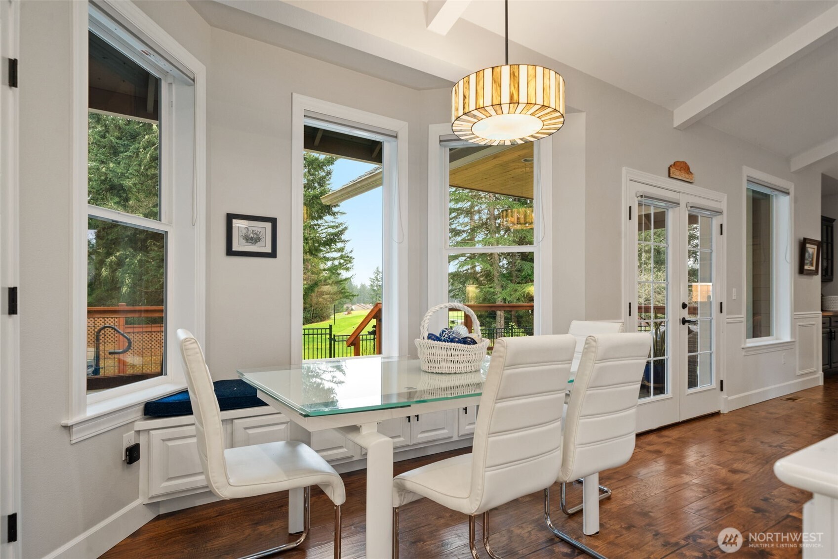 141 E Hofaker Road , Allyn, WA 98524