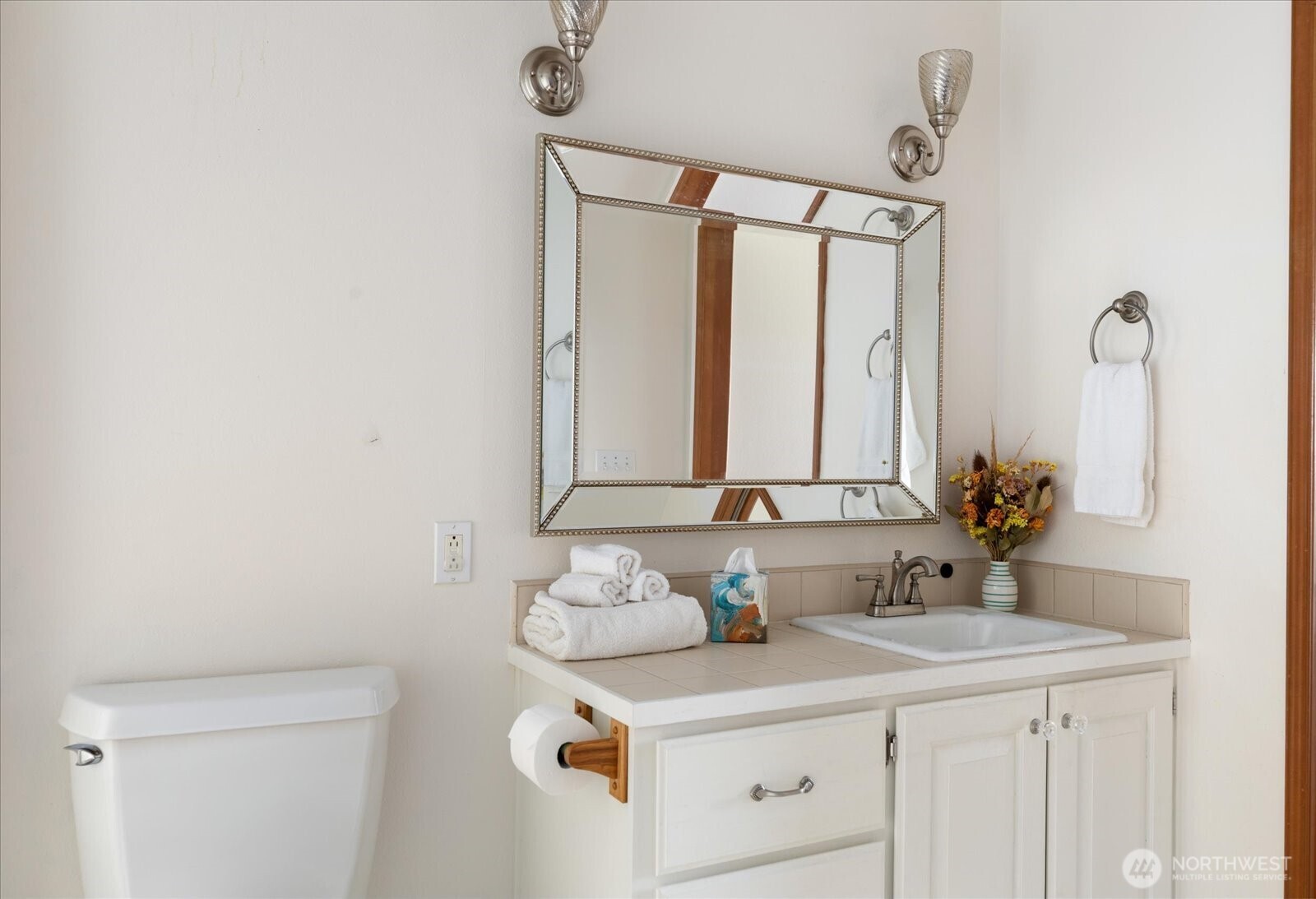 905 NE Leach Street #905, Coupeville, WA 98239