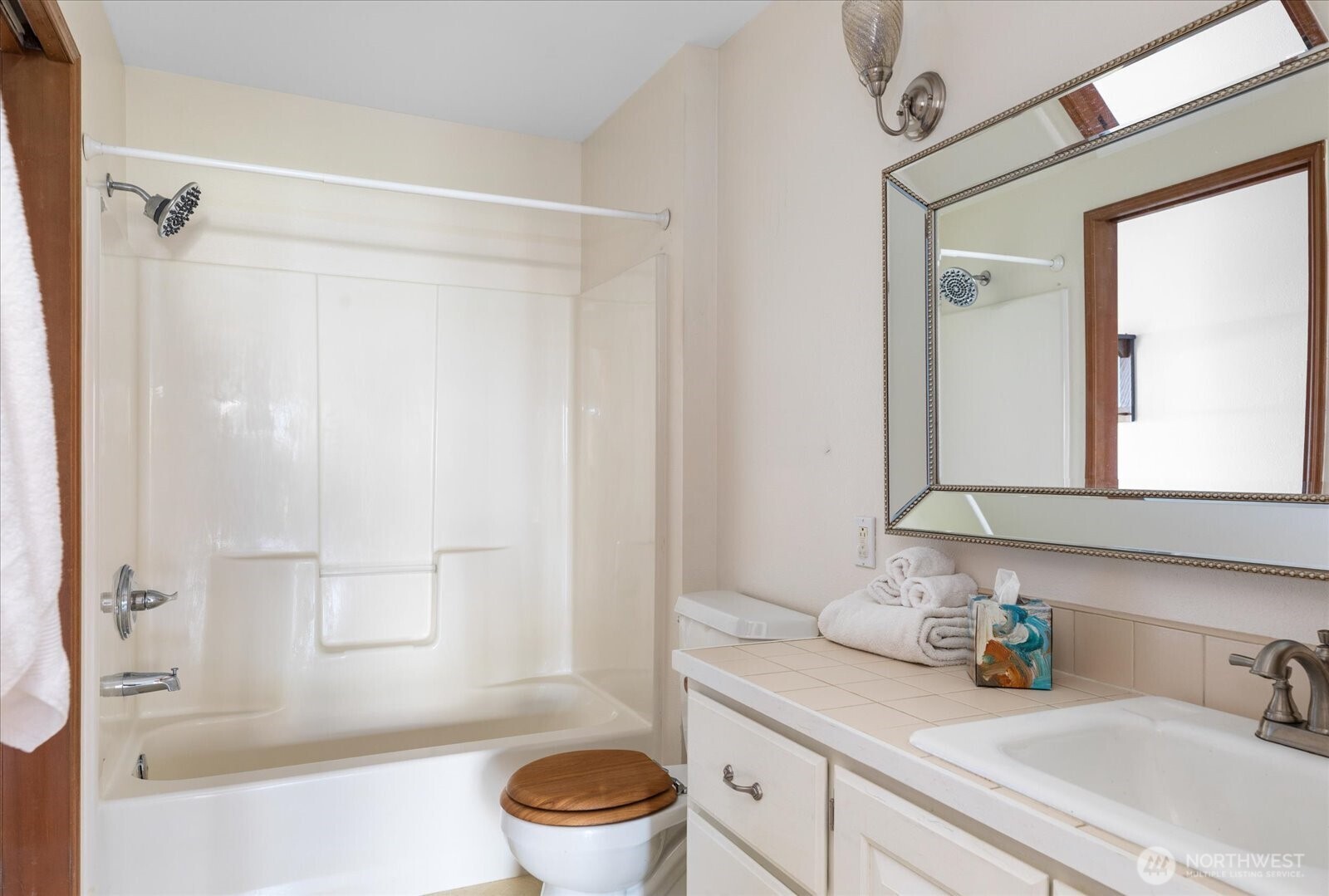 905 NE Leach Street #905, Coupeville, WA 98239